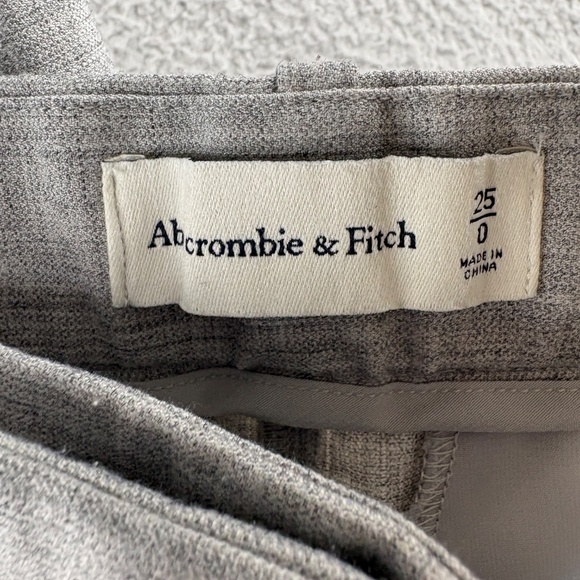 Abercrombie & Fitch Tailored Pleated High-Rise Shorts Gray Size 25 - Picture 9 of 10
